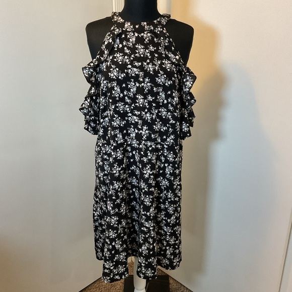 SHEIN Dresses & Skirts - SHEIN Black White Floral Ruffle Cold Shoulder Dress 2XL Plus Wedding Party